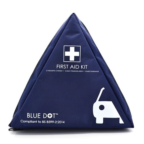 BS 8599-2 MOTOR VEHICLE FIRST AID KIT IN TRIANGULAR BAG